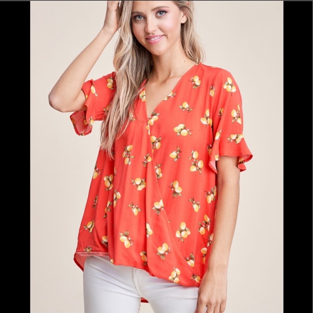 Lemon top in red with ruffle sleeves